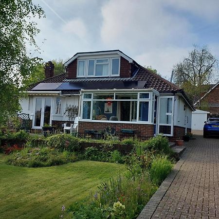 Double Room With Ensuite Shower Room In Quiet, Private House Worthing Exterior photo